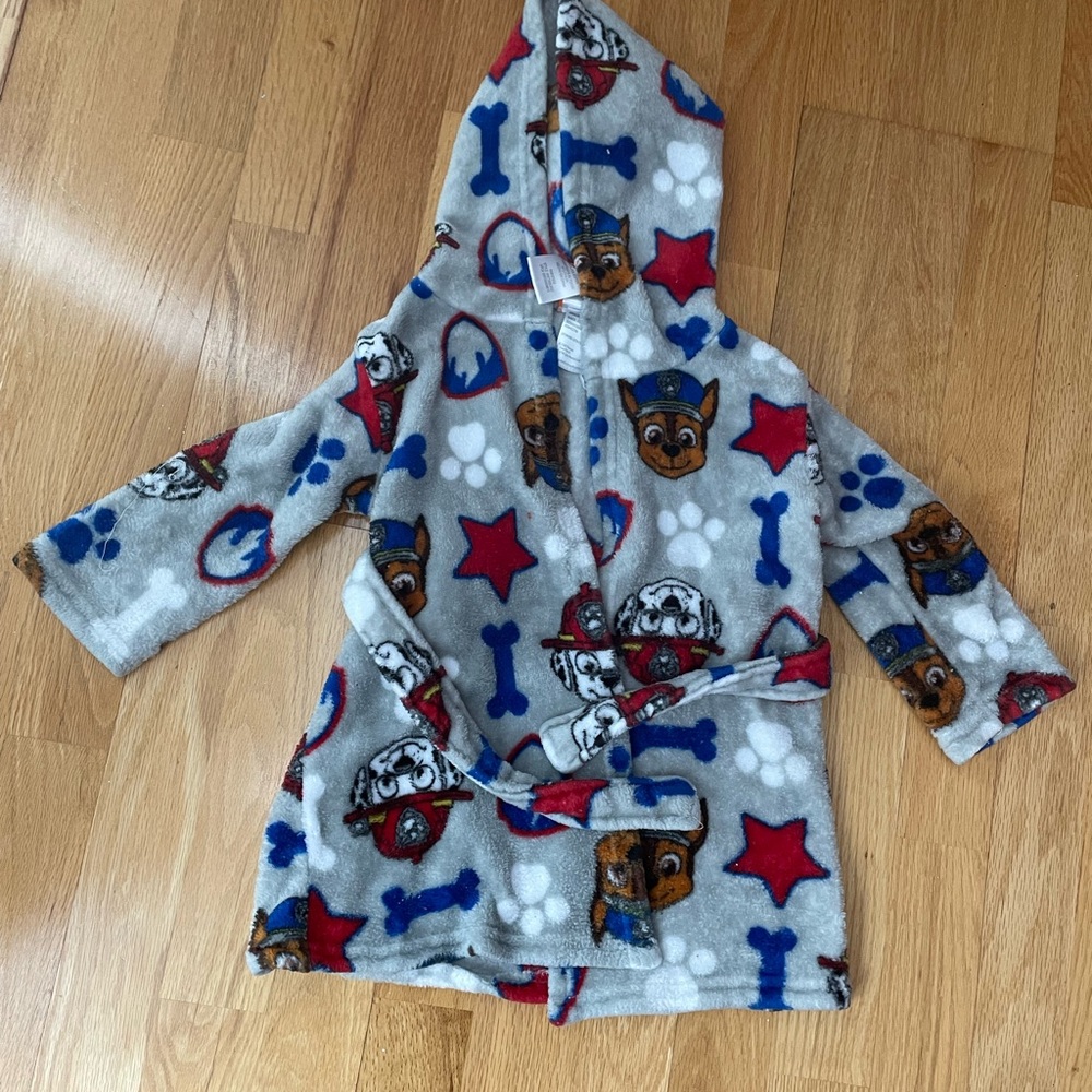 2T Paw Patrol Robe. Hooded with tie